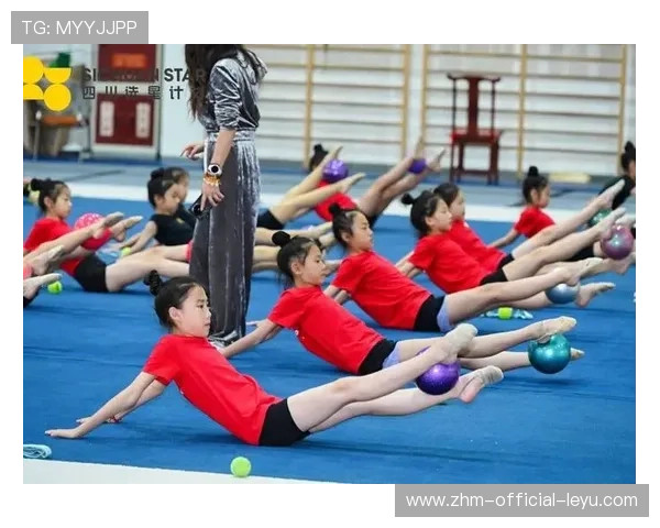 体操女队启用专项力量训练器械新组合